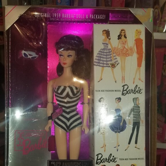 1993 35th Anniversary Barbie Brunnette NIB - Picture 7 of 10